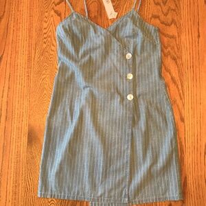 "Topshop" NEW, mini dress, denim pinstripe, size 6